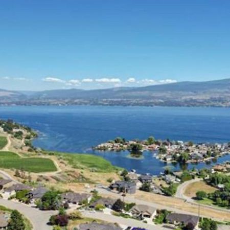 Lake View Yellow House By Winary Resort West Kelowna Εξωτερικό φωτογραφία